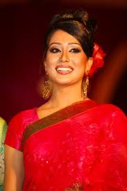 আত্মহত্যার চেষ্টা করলেন লাক্স সুপারস্টার মম!