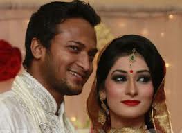 বিমানবন্দরে অপদস্ত সাকিব-শিশির