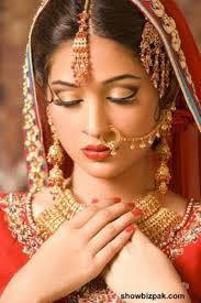 বিয়ের বয়স ১৮ এবং ১৬!