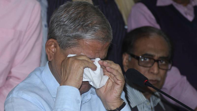 সংবাদ সম্মেলনে কাঁদলেন বিএনপির মহাসচিব মির্জা ফখরুল ইসলাম আলমগীর।
